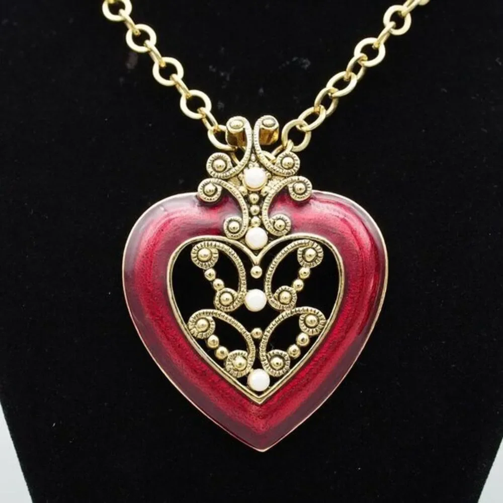 1990s Avon Romantic Heart Pendant Necklace - Picture 3 of 8